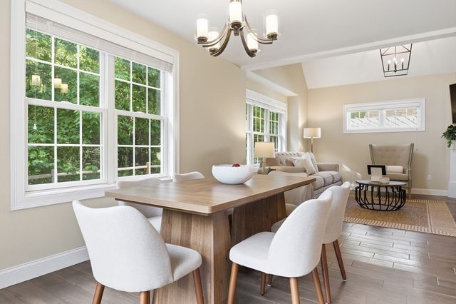 8 Cheevers Path 8, Bedford, MA 01730