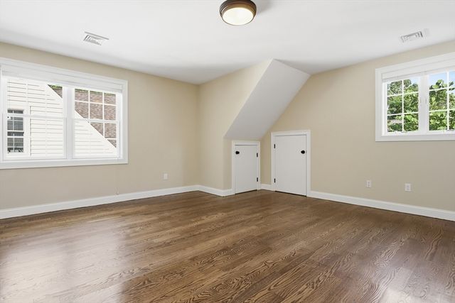 8 Cheevers Path 8, Bedford, MA 01730