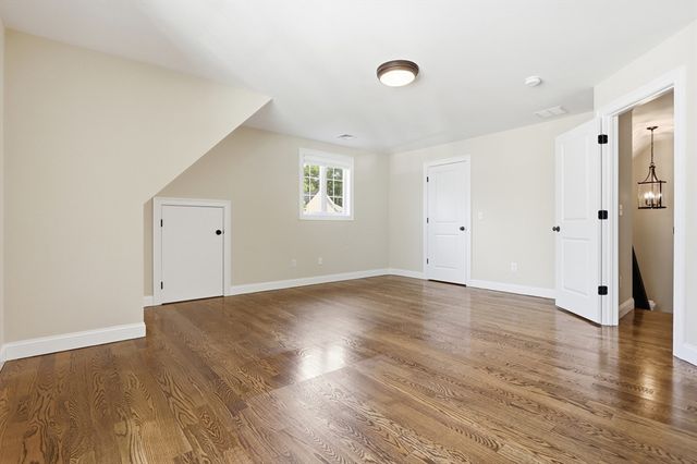 8 Cheevers Path 8, Bedford, MA 01730