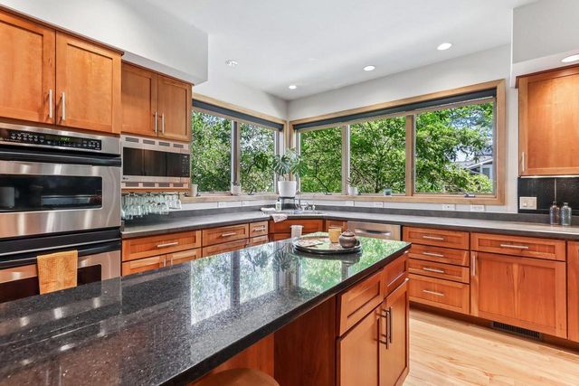 3324 Glacier Ridge Road, Middleton, WI 53562