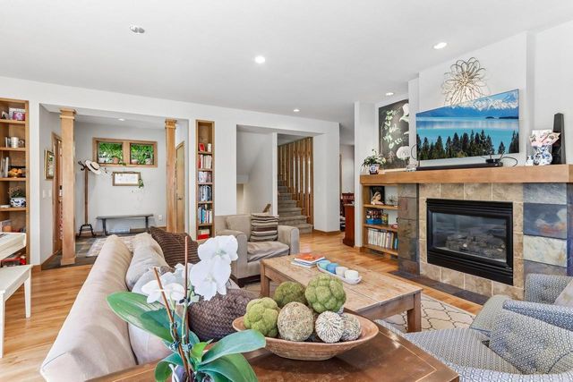 3324 Glacier Ridge Road, Middleton, WI 53562