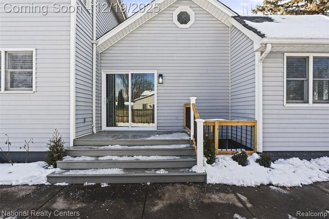 341 Tecumseh Street, Clawson, MI 48017