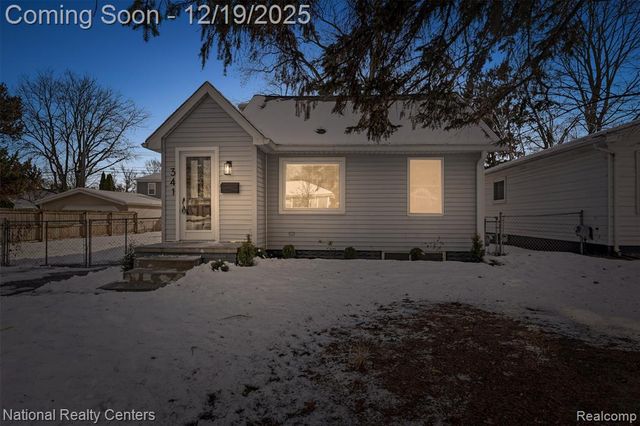 341 Tecumseh Street, Clawson, MI 48017