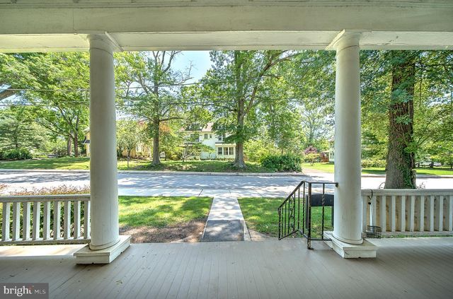 33 SIXTH AVE, Collegeville, PA 19426