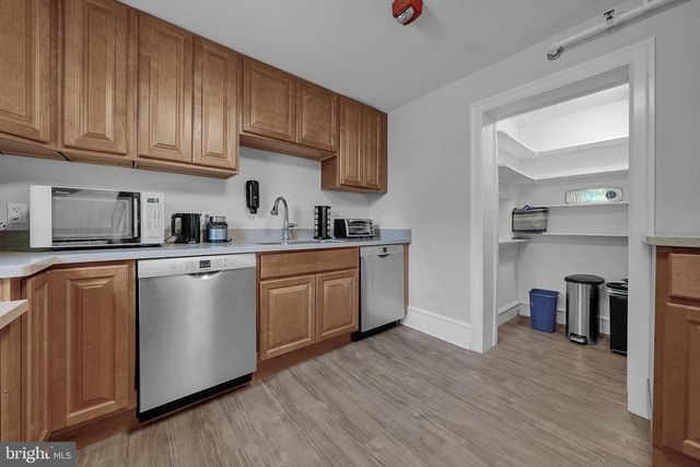 33 SIXTH AVE, Collegeville, PA 19426