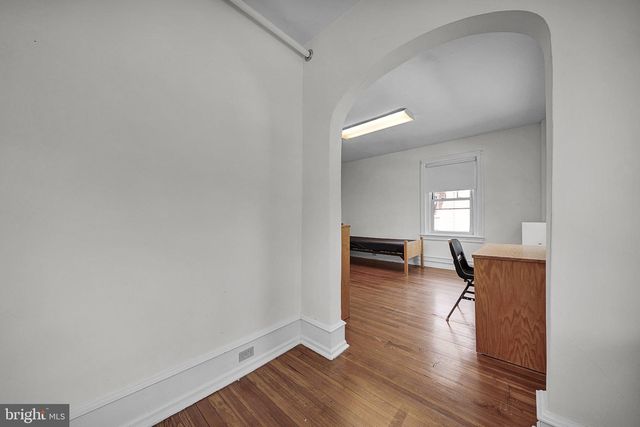 33 SIXTH AVE, Collegeville, PA 19426