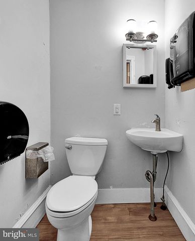 33 SIXTH AVE, Collegeville, PA 19426