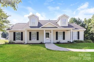 714 Knots Landing, Clover, SC 29710