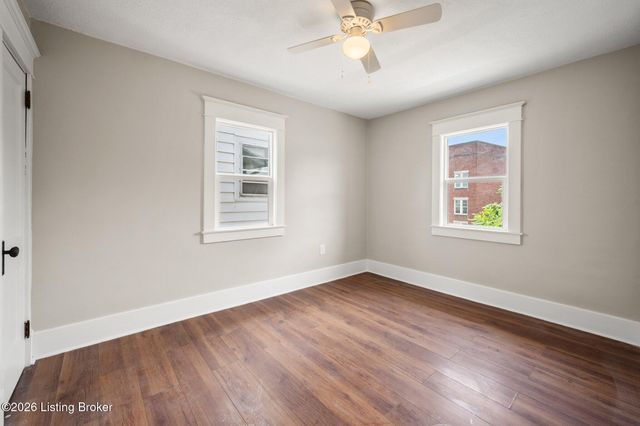 210 S 39th St, Louisville, KY 40212