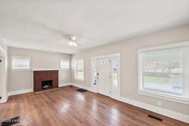 210 S 39th St, Louisville, KY 40212