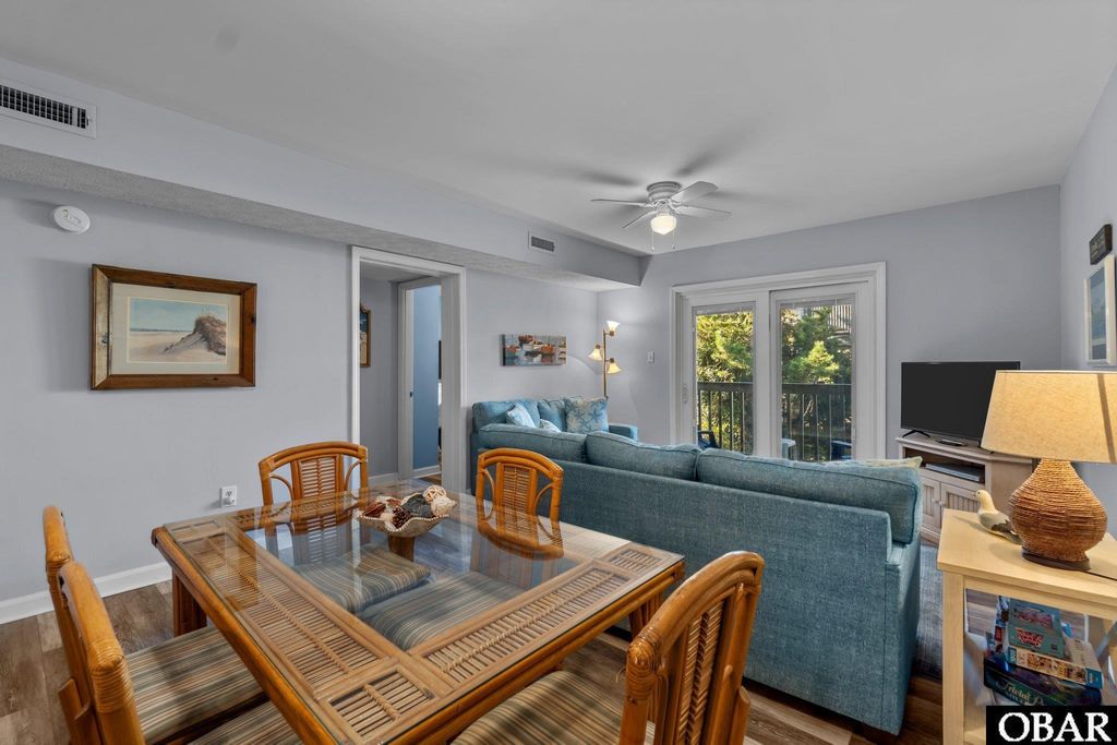 Image 11 of property listing at 627 Sand Fiddler Cir Unit B-1, Corolla, NC 27927