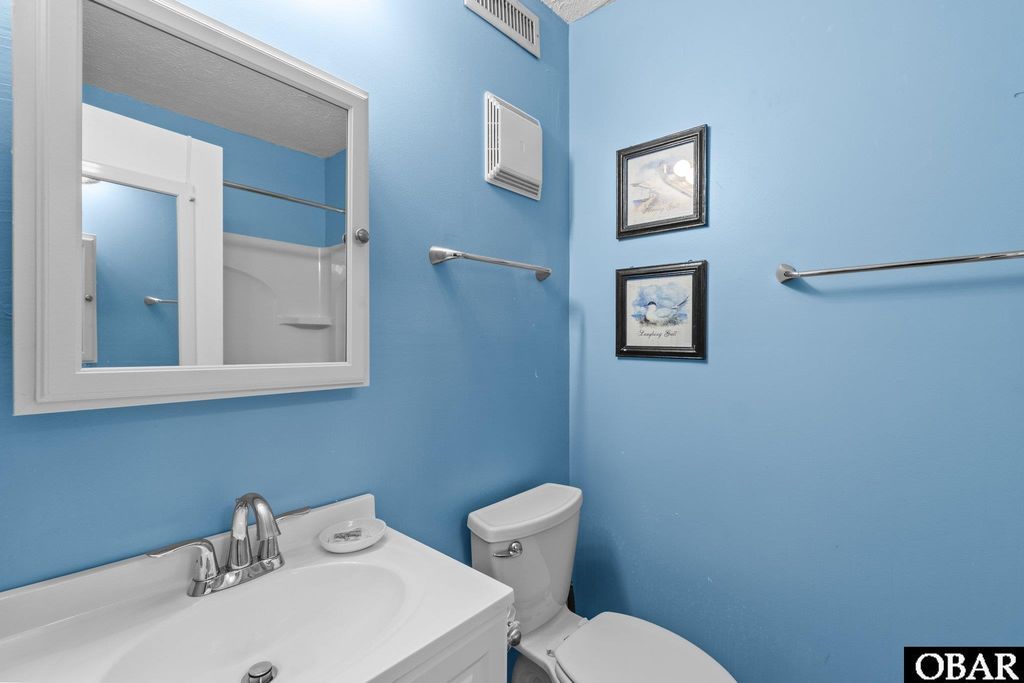 Image 15 of property listing at 627 Sand Fiddler Cir Unit B-1, Corolla, NC 27927