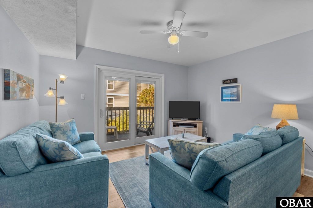 Image 6 of property listing at 627 Sand Fiddler Cir Unit B-1, Corolla, NC 27927