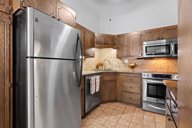 4135 Shirlee Lane S, Shoreview, MN 55126