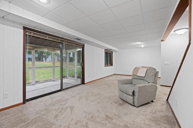 4135 Shirlee Lane S, Shoreview, MN 55126