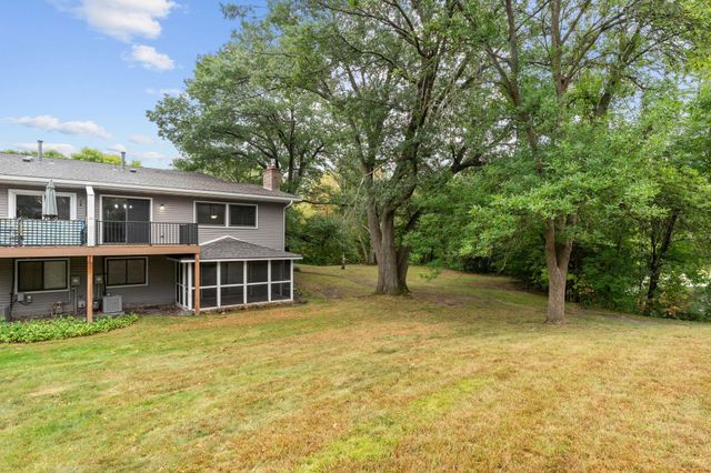 4135 Shirlee Lane S, Shoreview, MN 55126