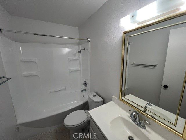 31 Meadowgrass, Irvine, CA 92604