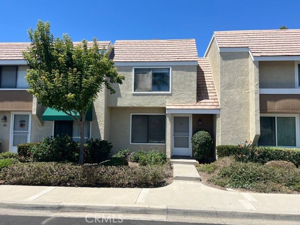 31 Meadowgrass, Irvine, CA 92604