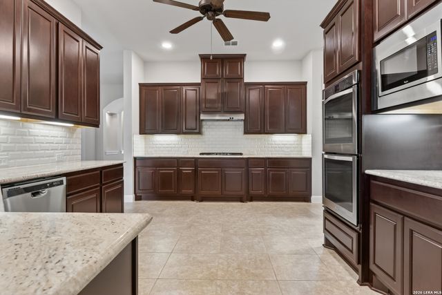615 Geddington, Shavano Park, TX 78249