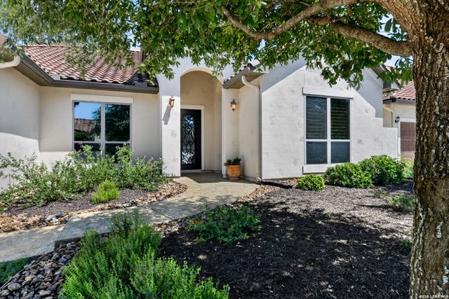 615 Geddington, Shavano Park, TX 78249