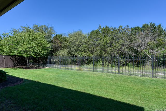 615 Geddington, Shavano Park, TX 78249