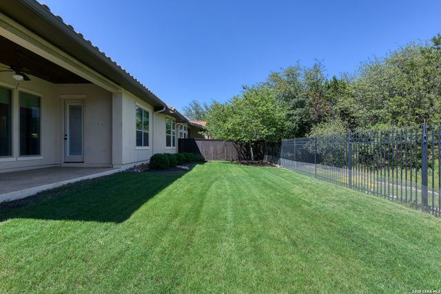 615 Geddington, Shavano Park, TX 78249