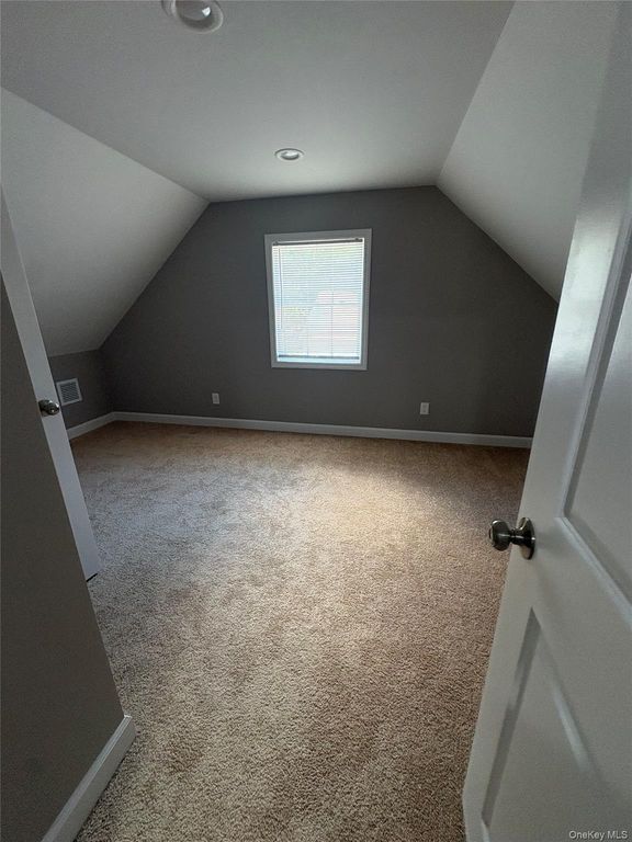 7 E Lakeland Street, Bay Shore, NY 11706 — photo 5