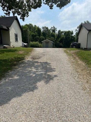 901-903 S Main Street, Lansing, KS 66043