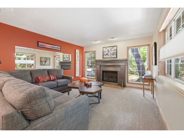 1894 W 27TH Pl, Eugene, OR 97405