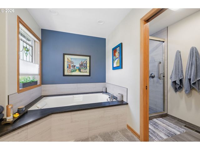 1894 W 27TH Pl, Eugene, OR 97405