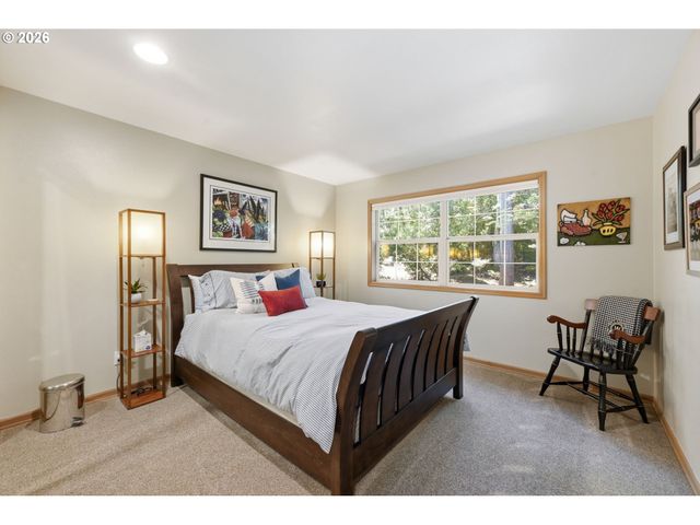 1894 W 27TH Pl, Eugene, OR 97405
