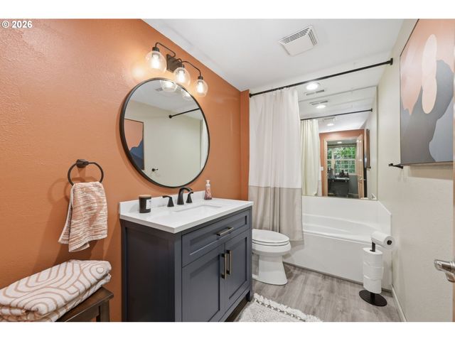 1894 W 27TH Pl, Eugene, OR 97405