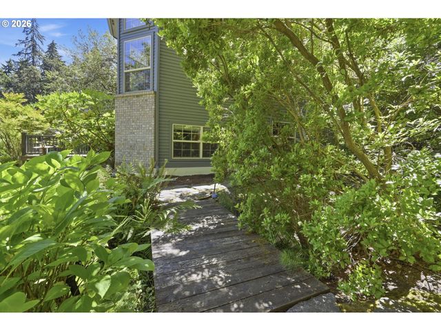 1894 W 27TH Pl, Eugene, OR 97405