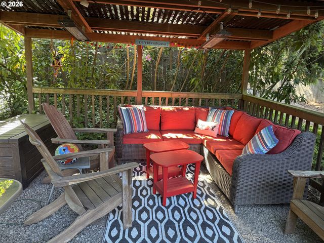 1894 W 27TH Pl, Eugene, OR 97405