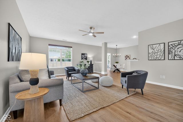 8662 Claverdon Lane, Avon, IN 46123