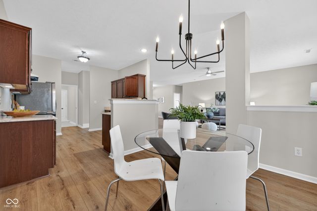 8662 Claverdon Lane, Avon, IN 46123