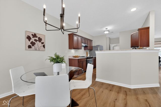 8662 Claverdon Lane, Avon, IN 46123