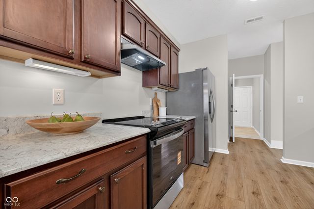 8662 Claverdon Lane, Avon, IN 46123