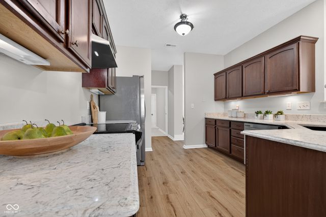 8662 Claverdon Lane, Avon, IN 46123