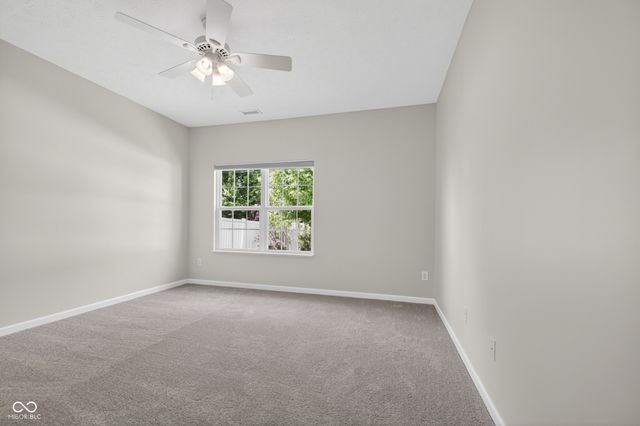 8662 Claverdon Lane, Avon, IN 46123