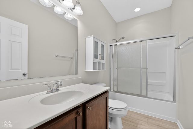 8662 Claverdon Lane, Avon, IN 46123