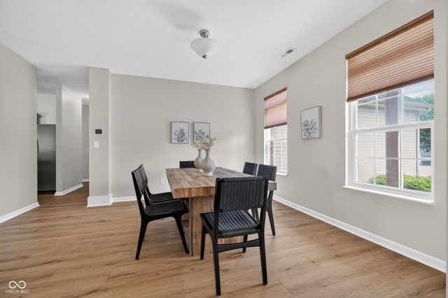 8662 Claverdon Lane, Avon, IN 46123