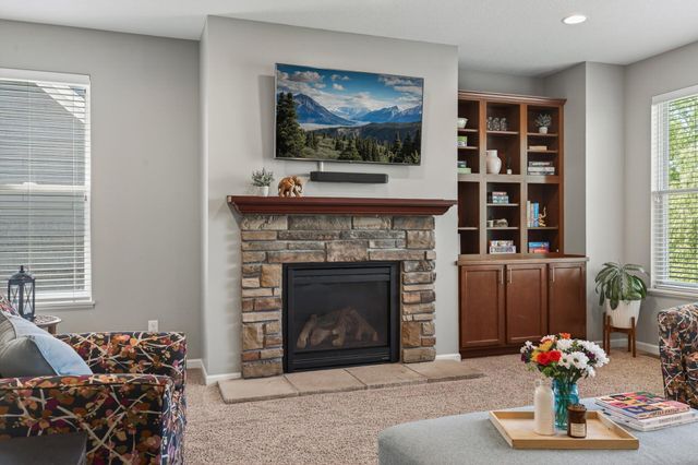 998 Inspiration Parkway N, Bayport, MN 55003