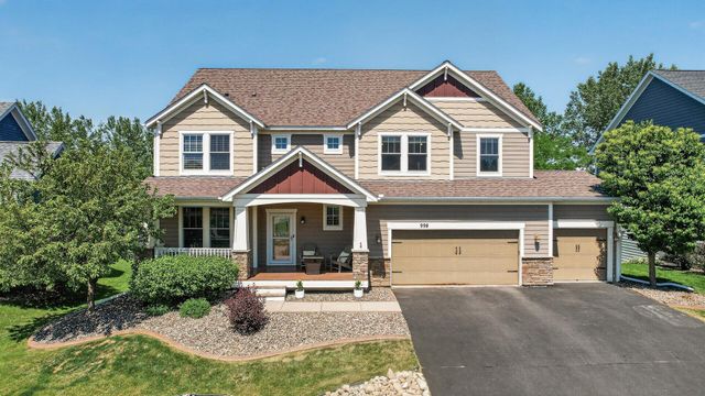998 Inspiration Parkway N, Bayport, MN 55003
