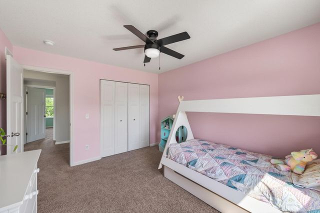 998 Inspiration Parkway N, Bayport, MN 55003