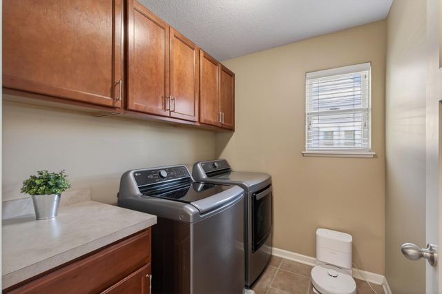 998 Inspiration Parkway N, Bayport, MN 55003