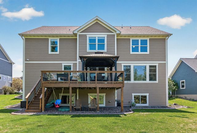 998 Inspiration Parkway N, Bayport, MN 55003