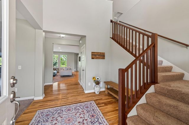998 Inspiration Parkway N, Bayport, MN 55003