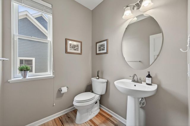 998 Inspiration Parkway N, Bayport, MN 55003