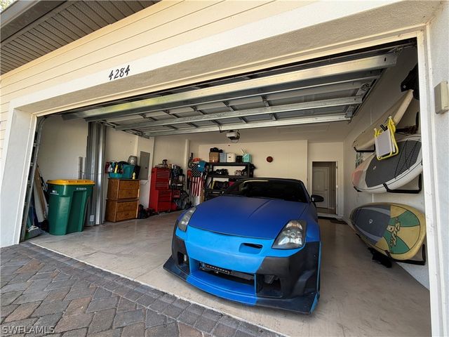 4284 Raffia Palm CIR, Naples, FL 34119